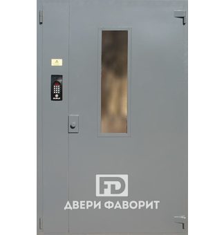 Дверь двустворчатая в подъезд с домофоном и стеклом