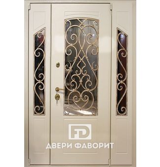 Входная двустворчатая дверь с боковой вставкой с ковкой
