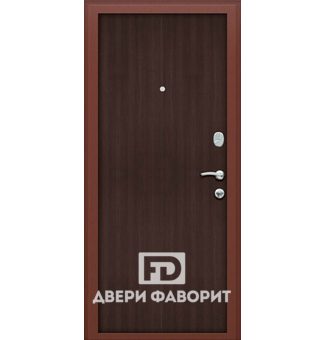Недорогая антивандальная дверь, внутри ламинат