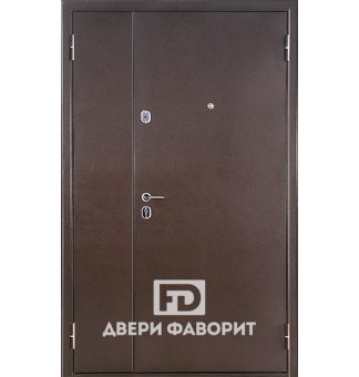 Входная недорогая дверь на две квартиры