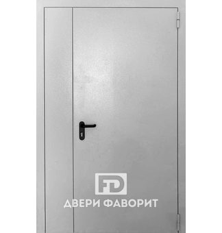 Недорогая дверь с боковой вставкой без теплоизоляции, окрашена нитроэмалью