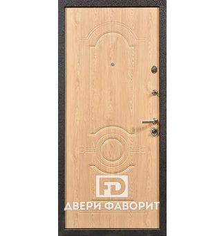 Уличная дверь с терморазрывом отделана МДФ