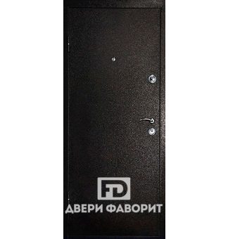 Стальная уличная дверь с черным цинкогрунтом