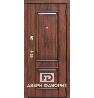 Железная уличная дверь с отделкой винорит